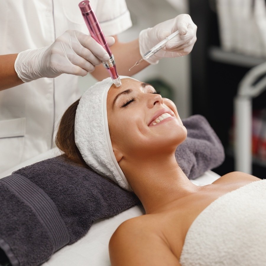 Dermapen: Tratamiento facial profesional por esteticistas