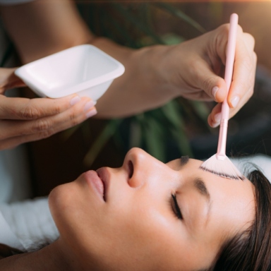 The Pros and Cons of Chemical Peels