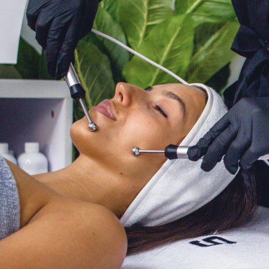 Microcurrent Treatment for Your Spa Menu: Attract Clients Seeking Non-Surgical Face Lifting Options