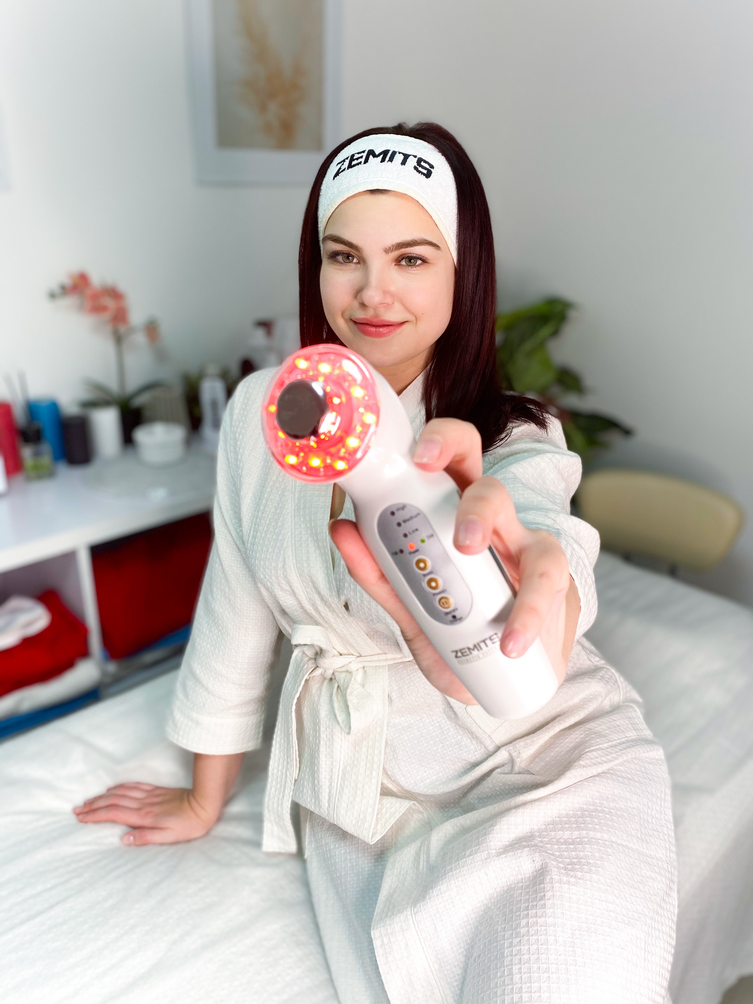 The Powerful Combination of Ultrasound and LED