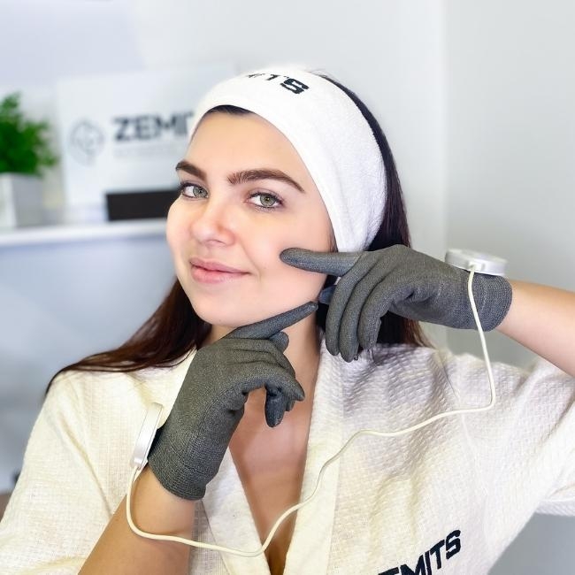 THE BENEFITS OF MICROCURRENT TREATMENT